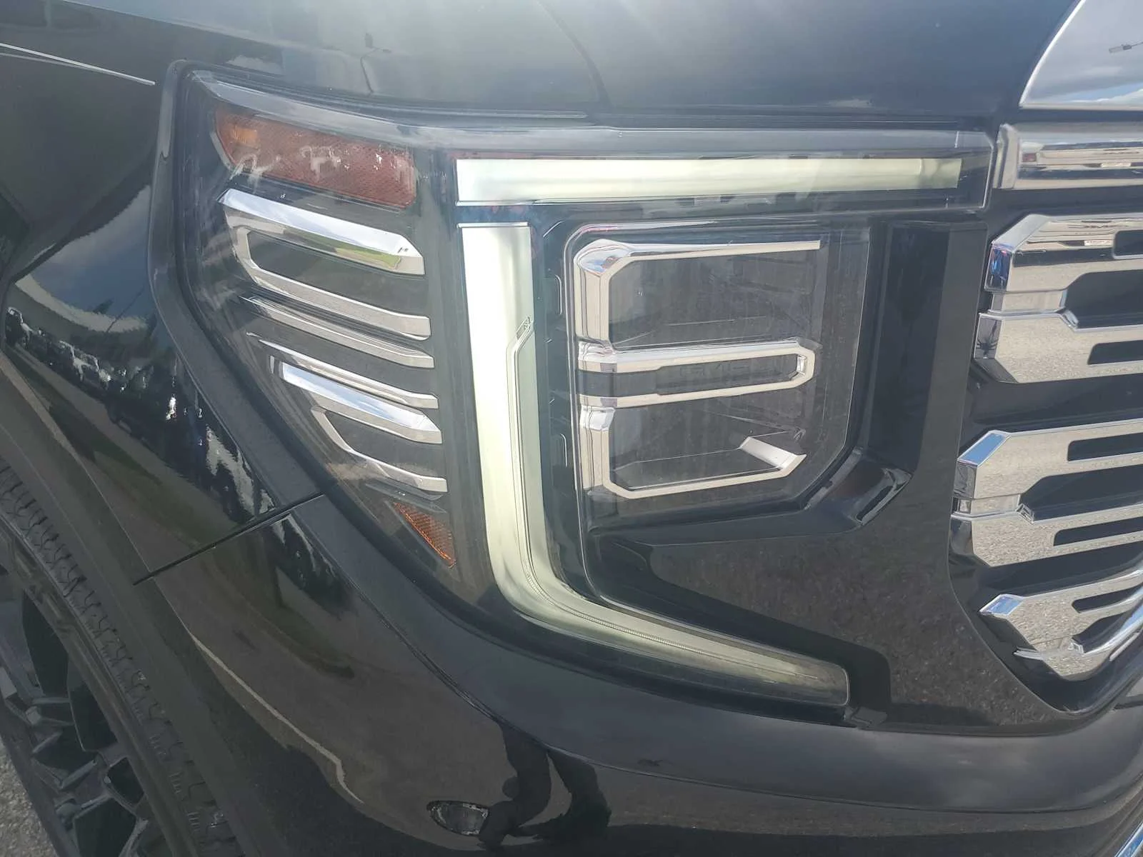 Used 2023 ONYX BLACK GMC Denali image 12