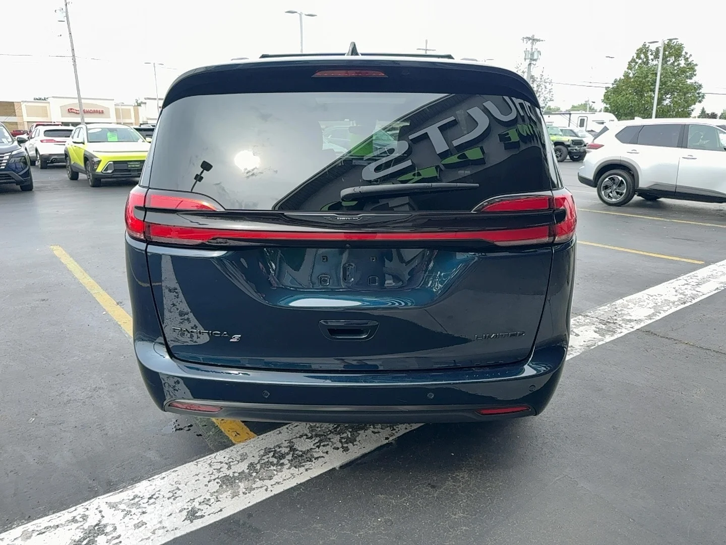 Used 2025 Fathom Blue Pearlcoat Chrysler Limited image 5