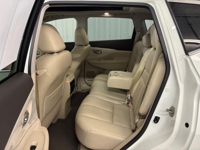 Used 2015 White Nissan Platinum image 12