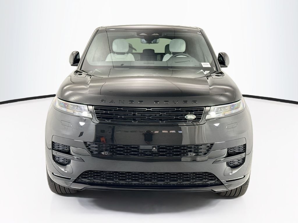 New 2026 Santorini Black Land Rover Dynamic SE image 2