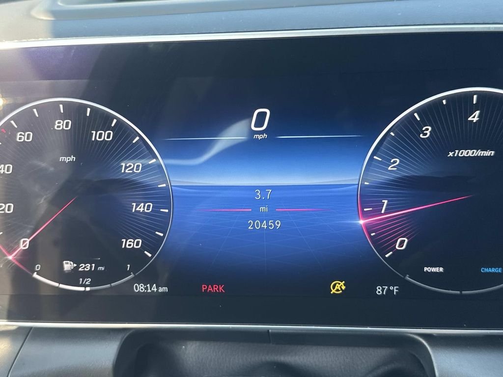 Certified Used 2023  Mercedes-Benz GLC 300 image 29