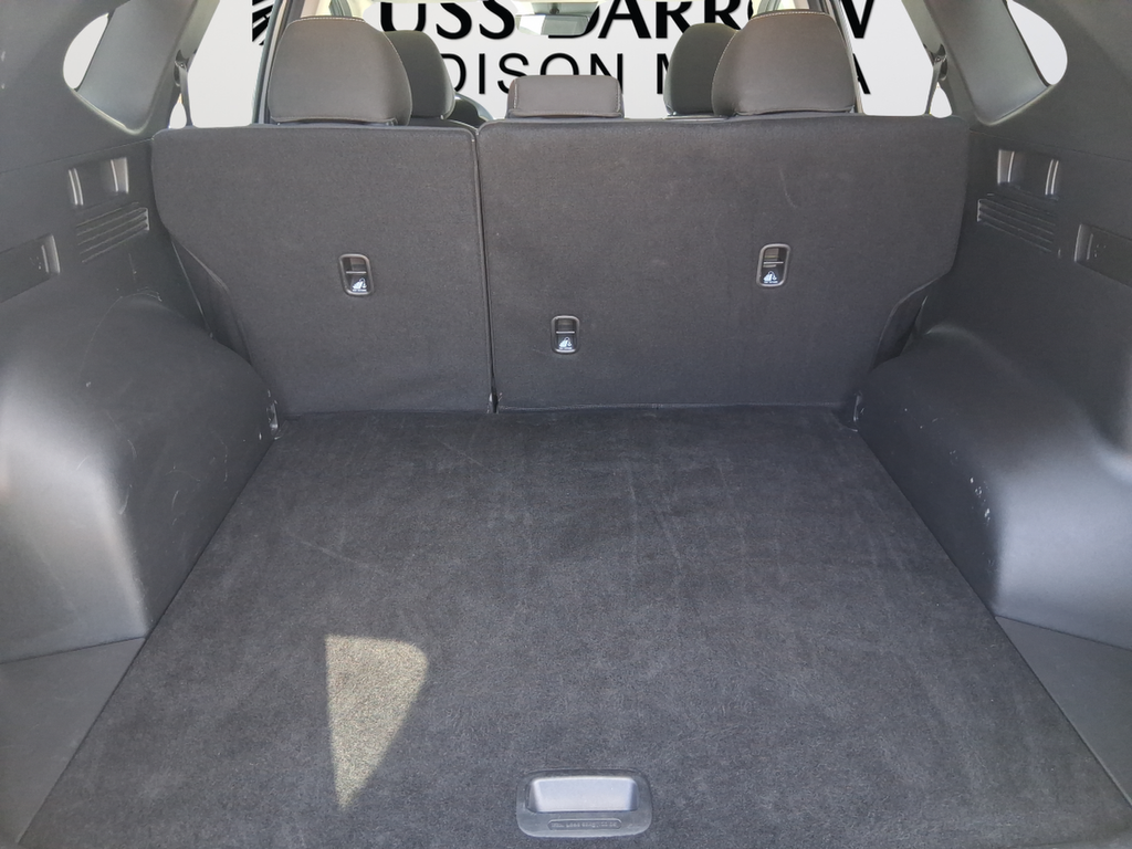 Used 2024 Silver Hyundai SEL image 34
