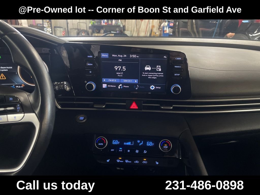 Used 2022 Gray Hyundai SEL image 19