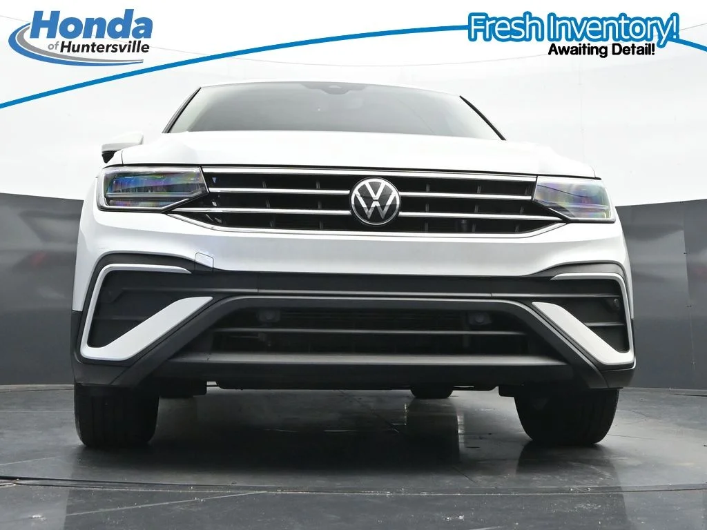Used 2023 Opal White Volkswagen 2.0T SE image 28