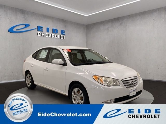 Used 2010 White Hyundai GLS image 1