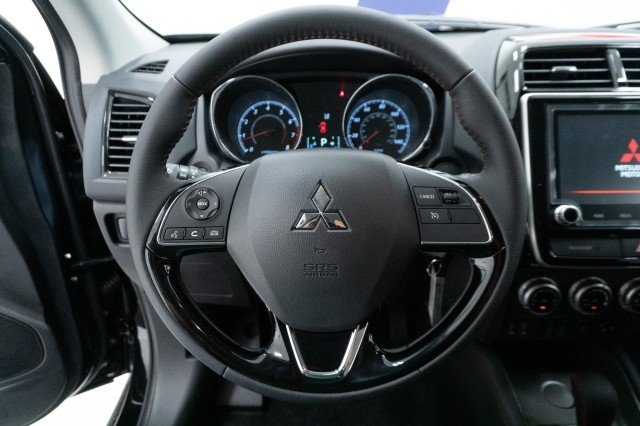 New 2027 Labrador Black Pearl Mitsubishi 2.0 LE 2WD image 24