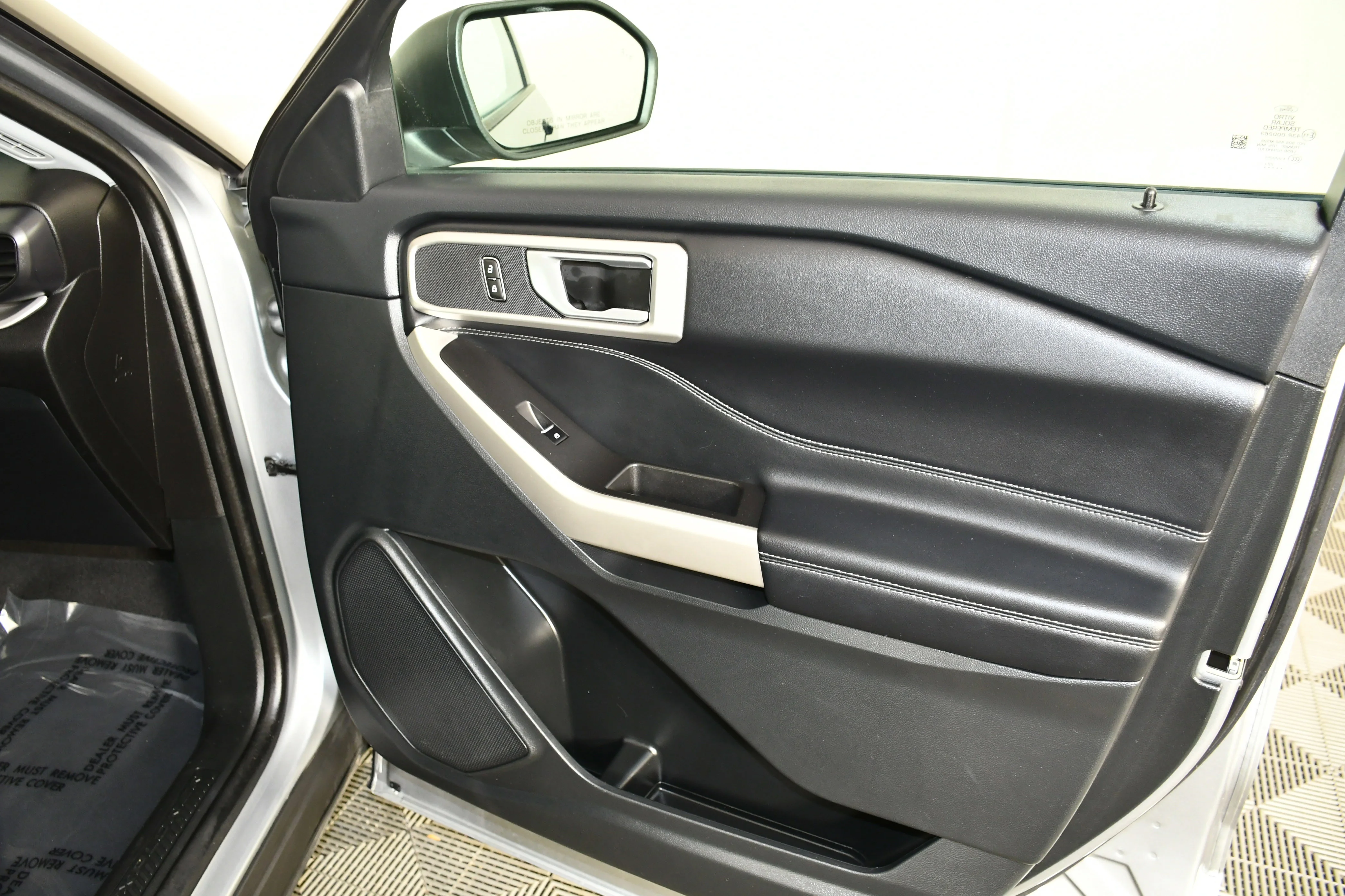 Used 2023 Silver Metallic Ford XLT image 39