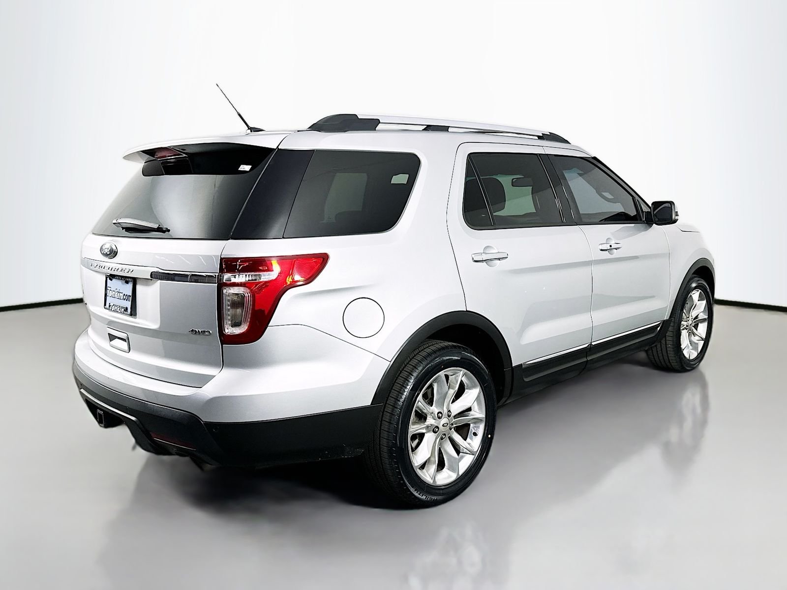 Used 2014 Ingot Silver Ford Limited image 7