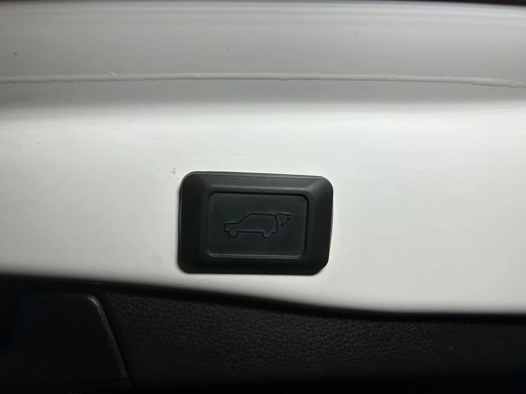 Used 2024 Ice Cap Toyota XLE image 21