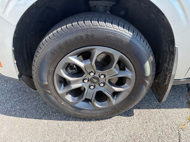 Used 2022 Silver Metallic Ford XLT image 9