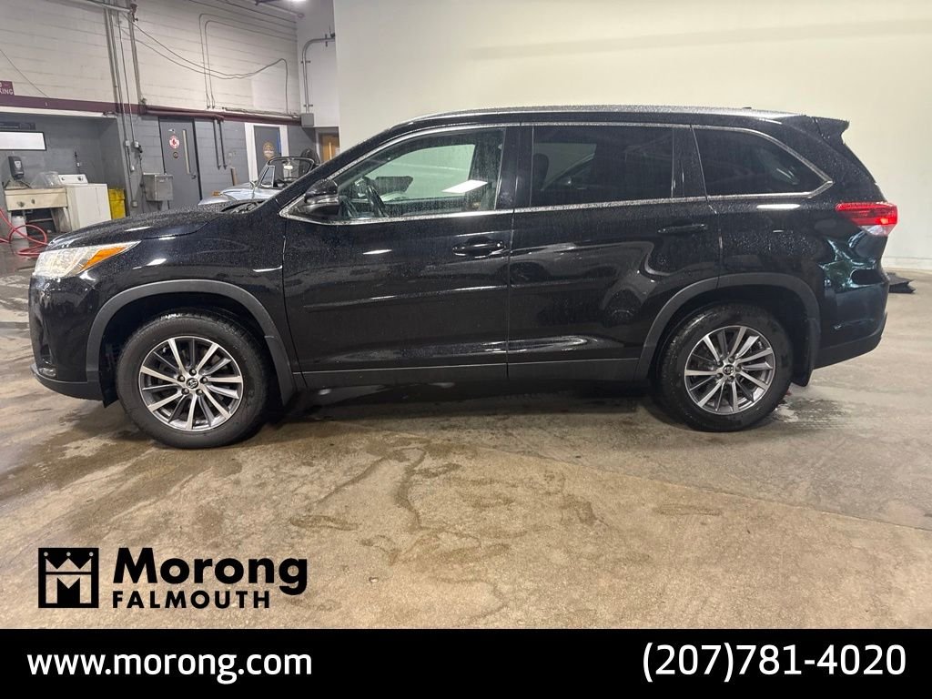 Used 2019 Black Toyota XLE image 11