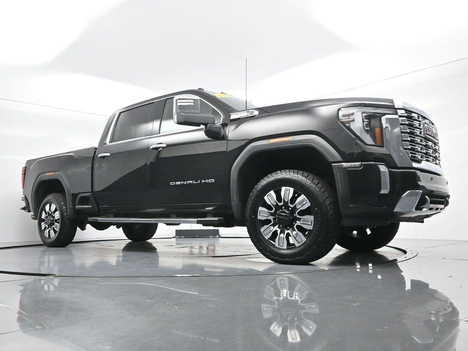 Used 2024 Onyx Black GMC Denali image 47