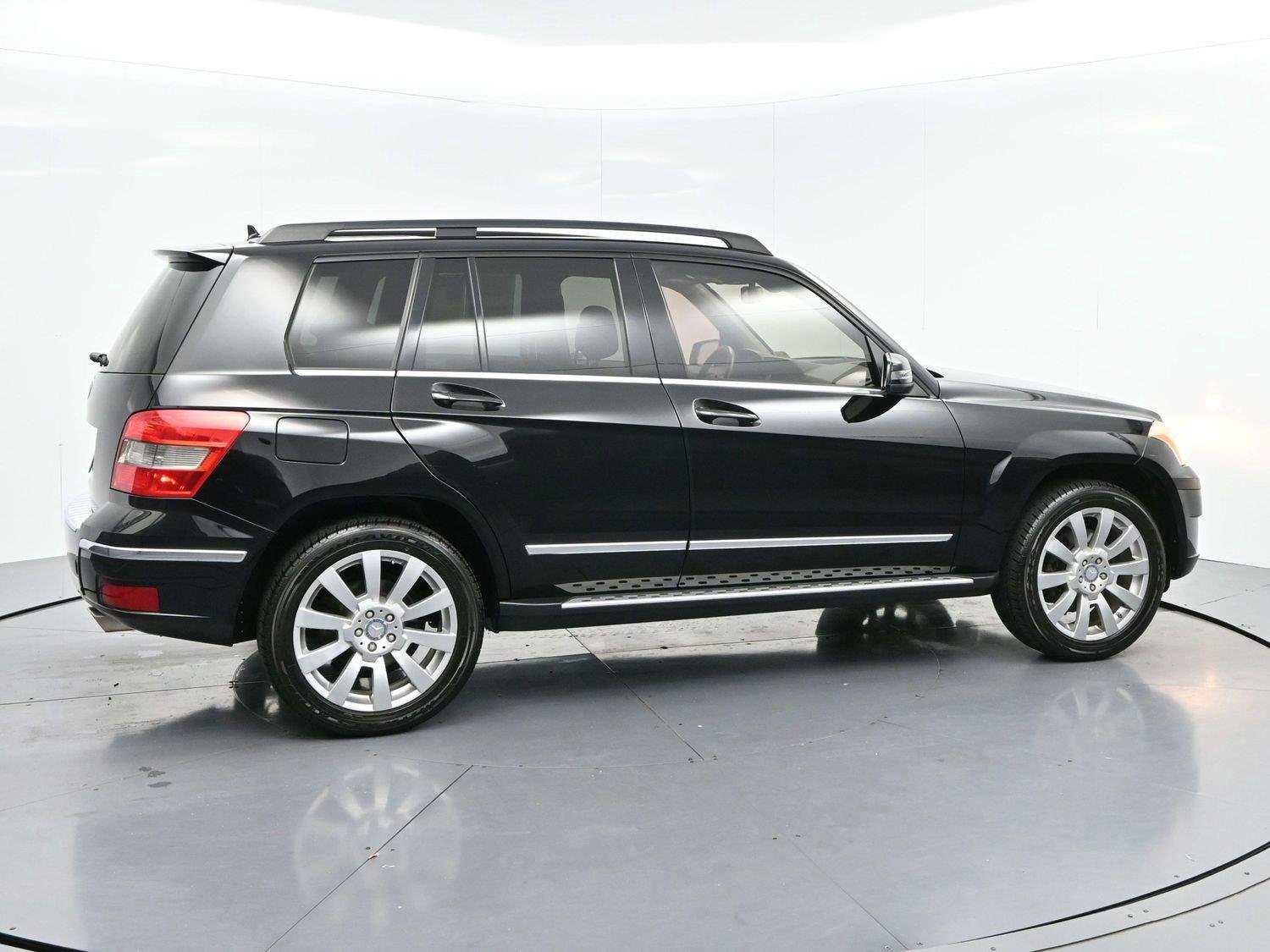 Used 2010 Black Mercedes-Benz GLK 350 image 8