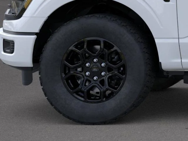 New 2026 Oxford White Ford XLT image 41