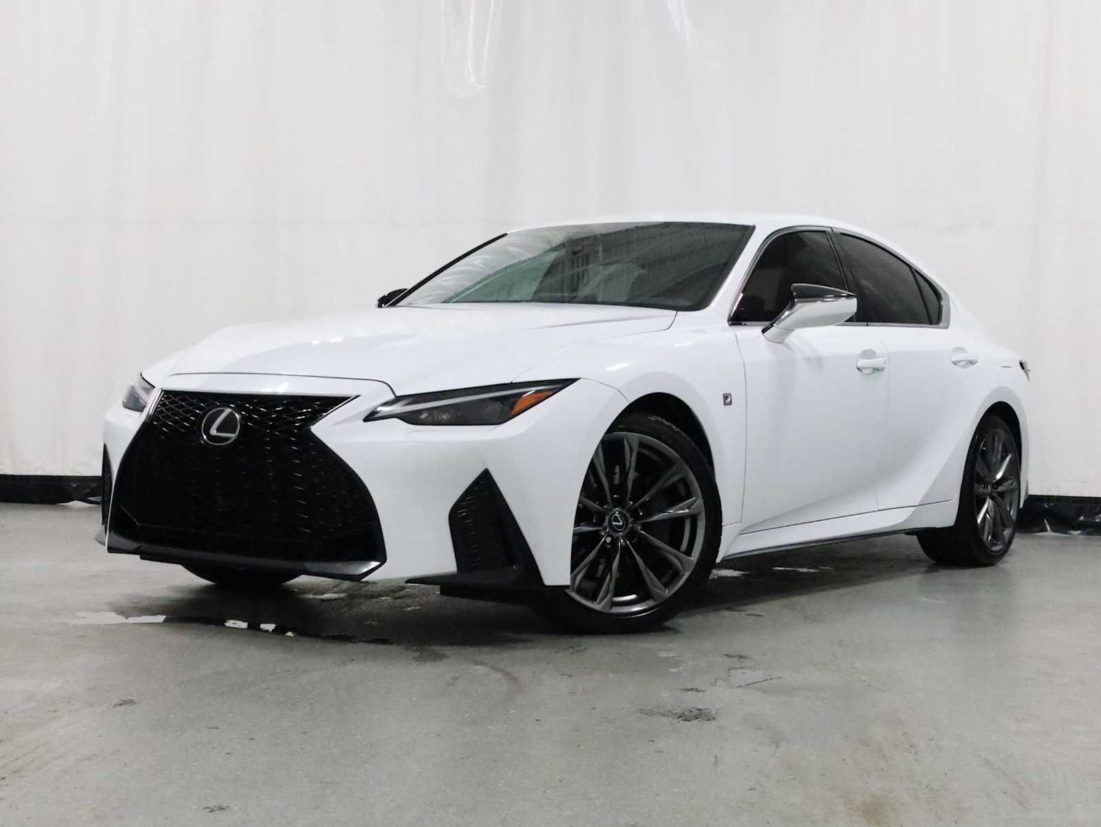 2022 Lexus IS
