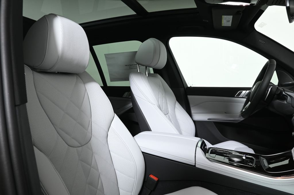 Used 2026 Green Metallic BMW xDrive40i image 33