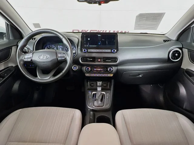 Used 2023 White Hyundai SEL image 25