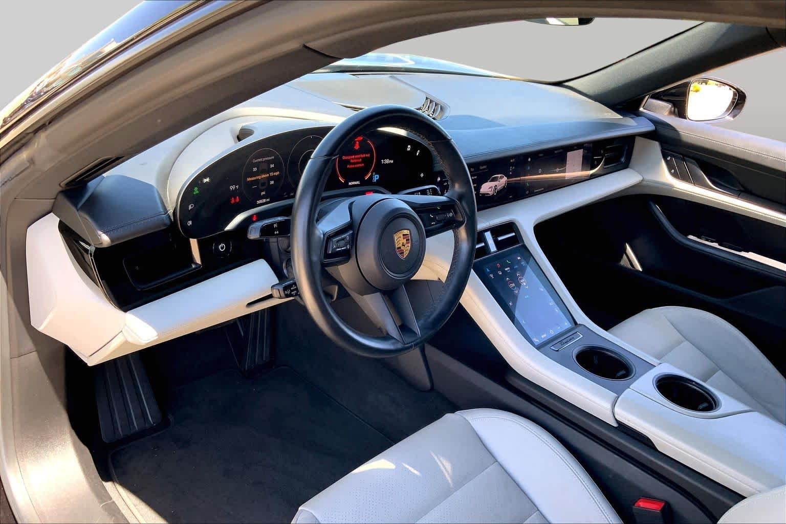 Used 2022 Black Porsche  image 15