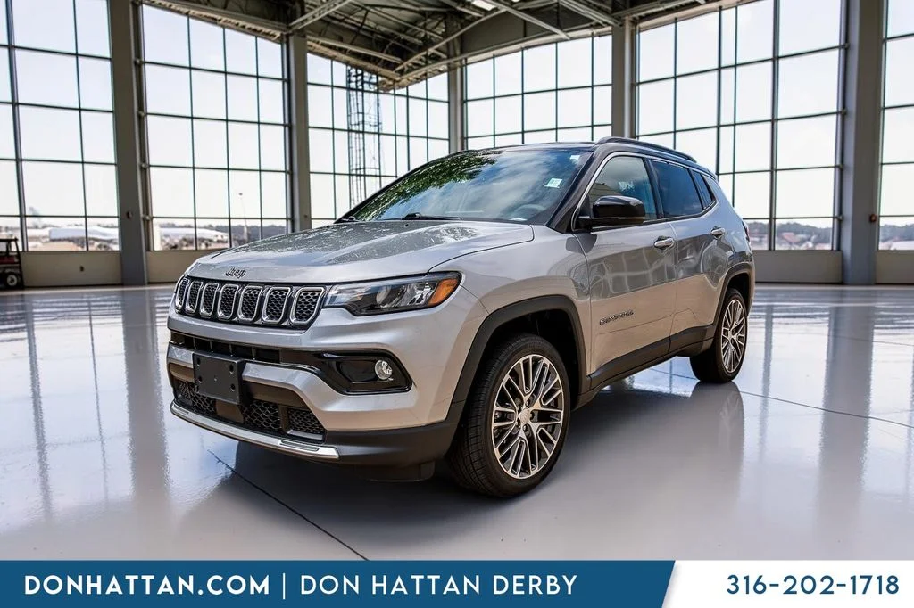 Used 2023 Silver Jeep Limited image 29