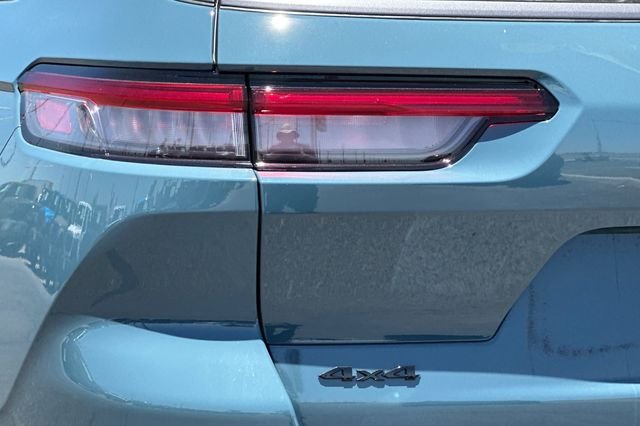 New 2026 Steel Blue Exterior Paint Jeep Summit image 27