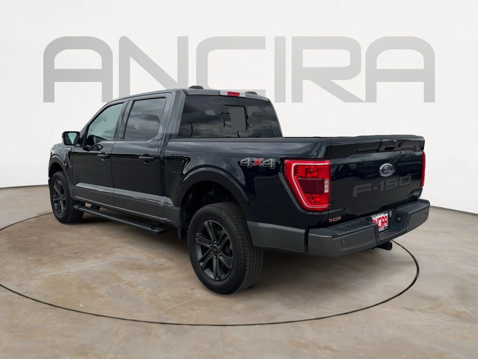 Used 2023 Blue Ford XLT image 8