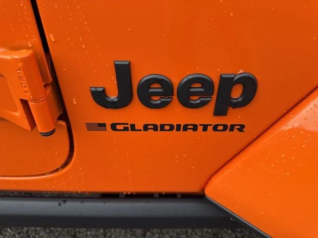 2025 Jeep Gladiator Willys - Photo 14