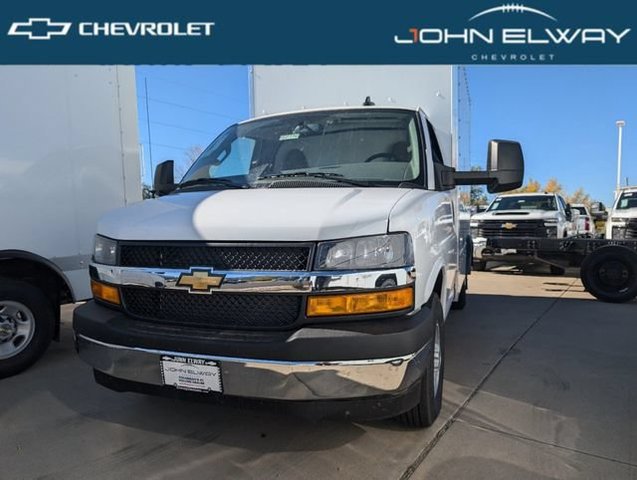 2024 Chevrolet Express Cutaway 3500 1WT