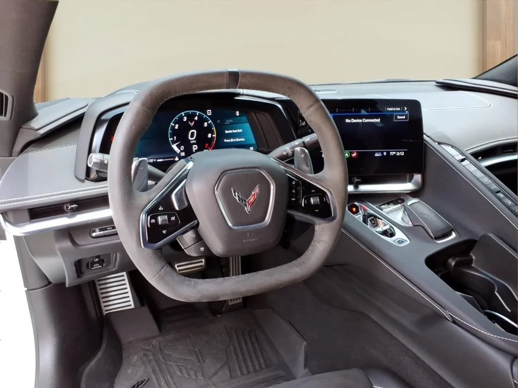 Used 2020 ARCTIC WHITE Chevrolet 2LT image 20