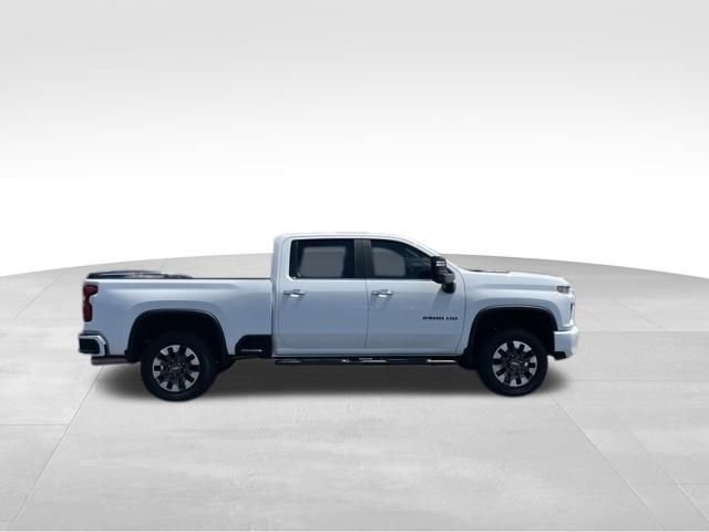 Used 2021 SUMMIT WHITE Chevrolet LT image 6