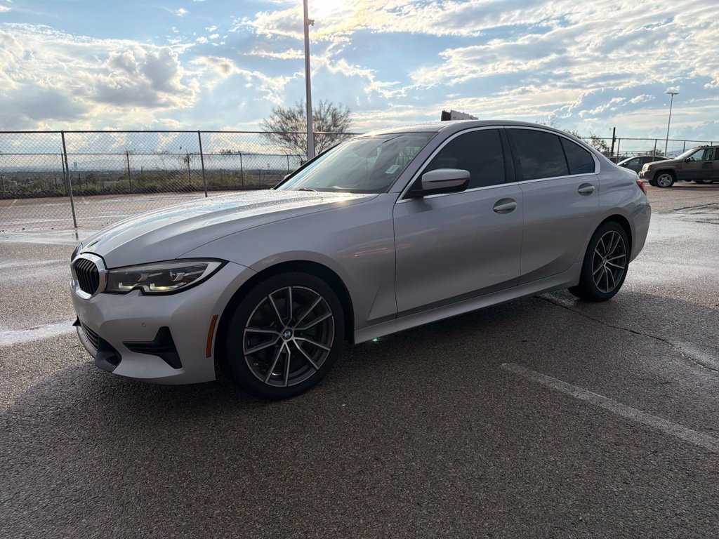 Used 2019 Silver BMW 330i image 2