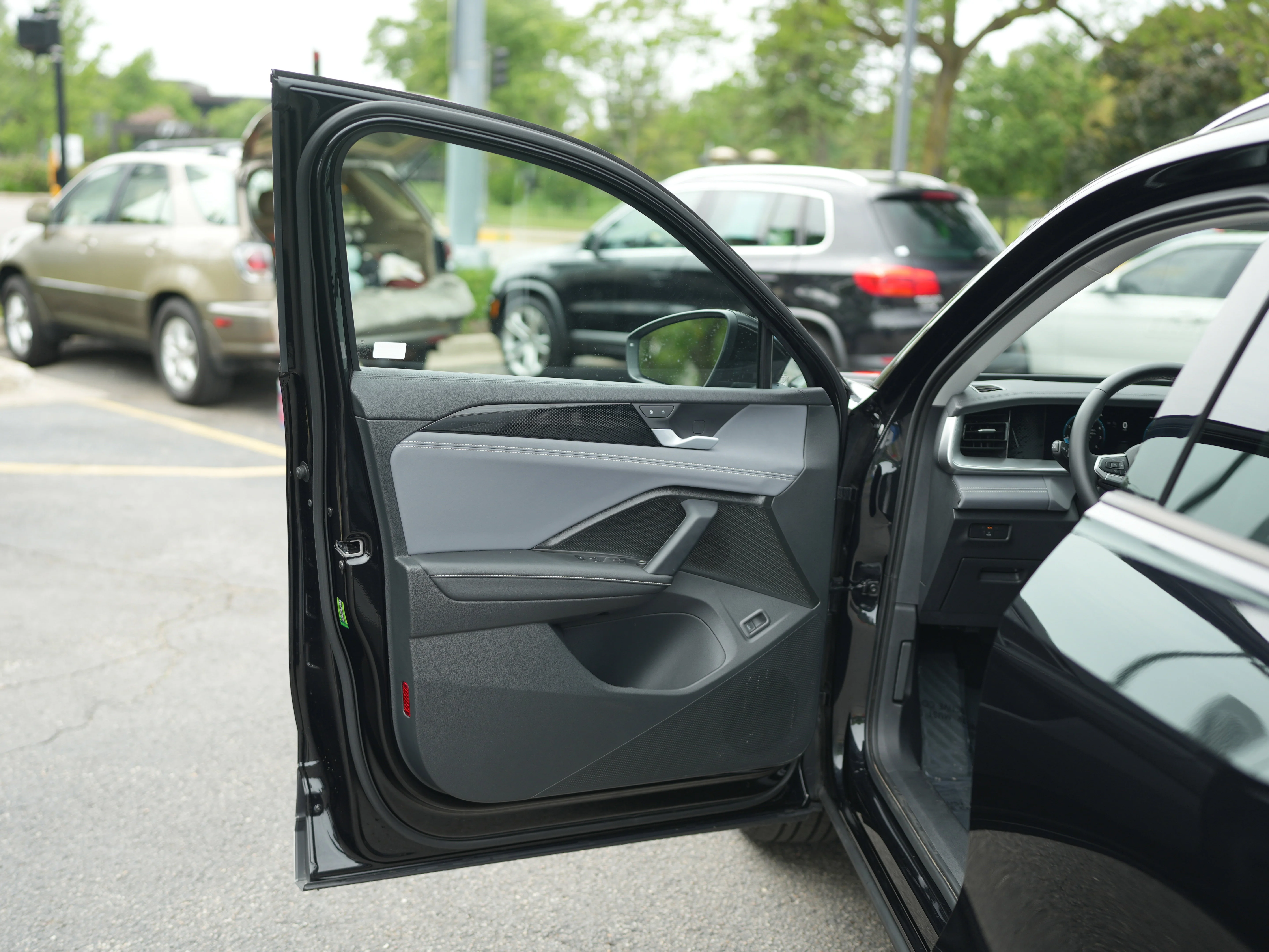 Used 2025 Black Volkswagen SE image 26
