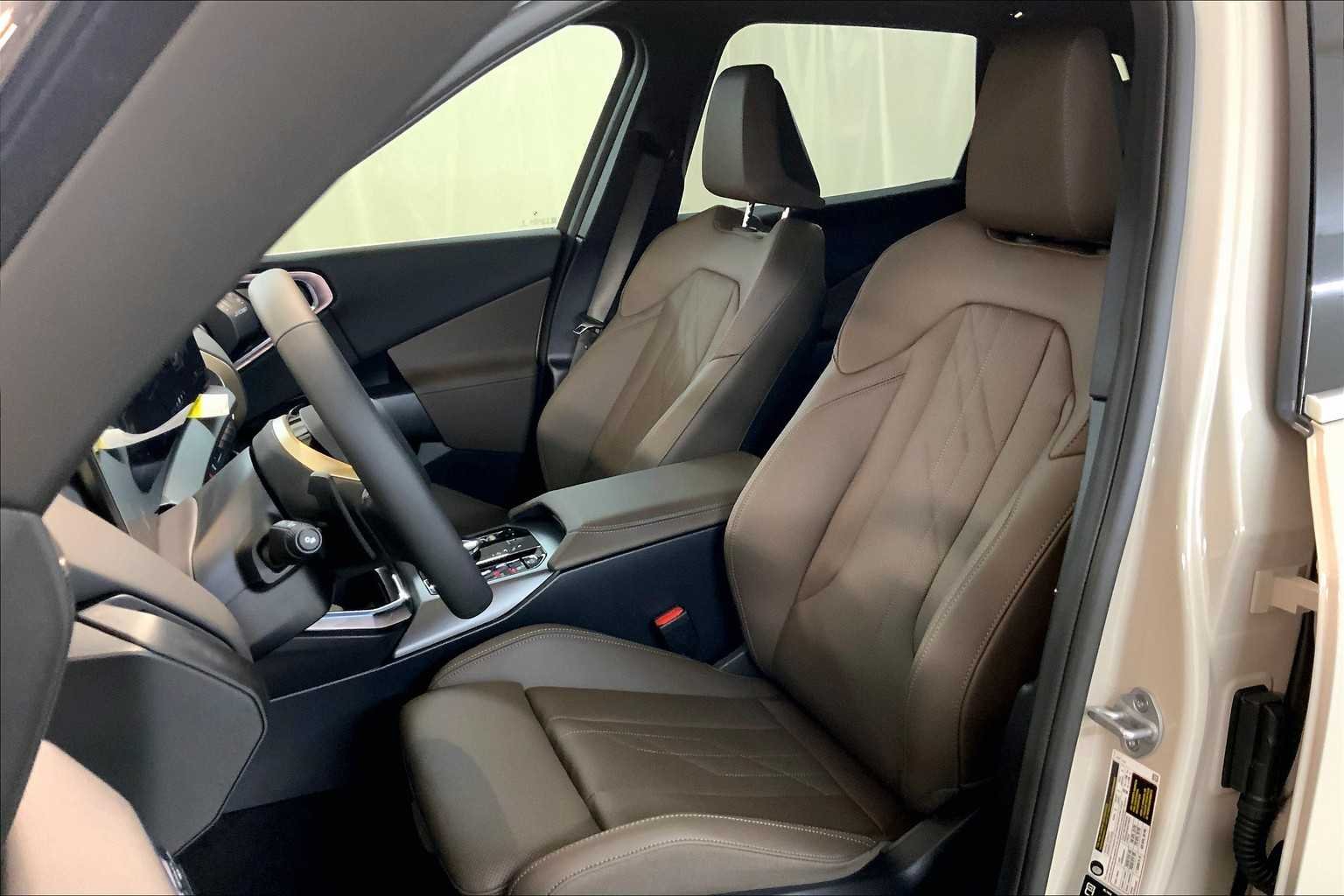 Used 2025 Dune Grey Metallic BMW 30 xDrive image 9