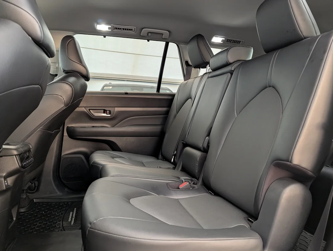 Certified Used 2026 Grey Toyota XLE - Leather - 12.3 Touchscreen - Safety Sense 3.0 - Lane Departure & More image 26
