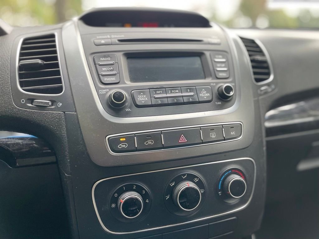 Used 2014 Wave Blue Kia LX image 15