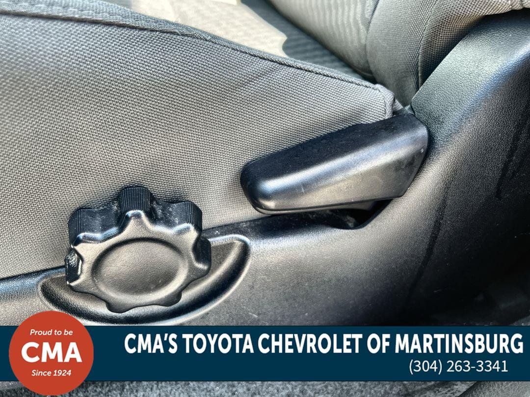 Used 2023 Ice Cap Toyota SR5 image 15