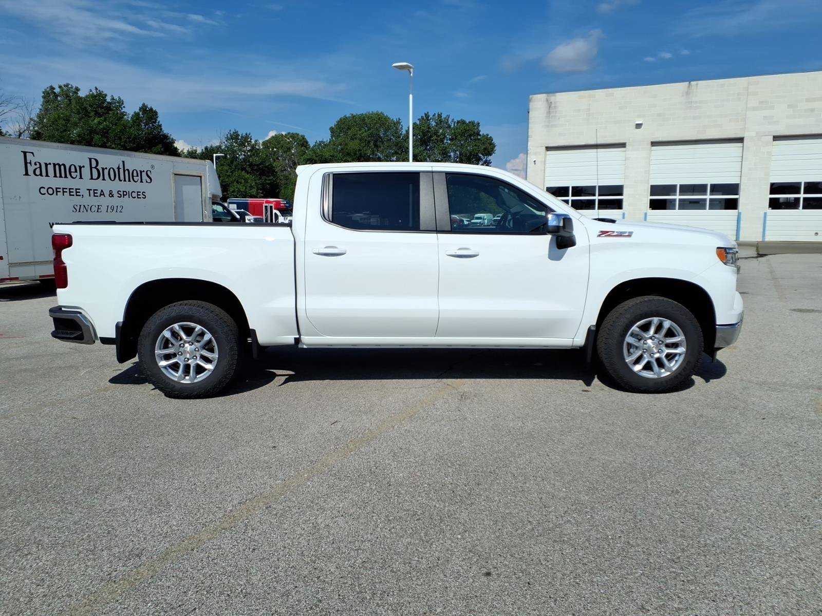 New 2026 Summit White Chevrolet LT image 15