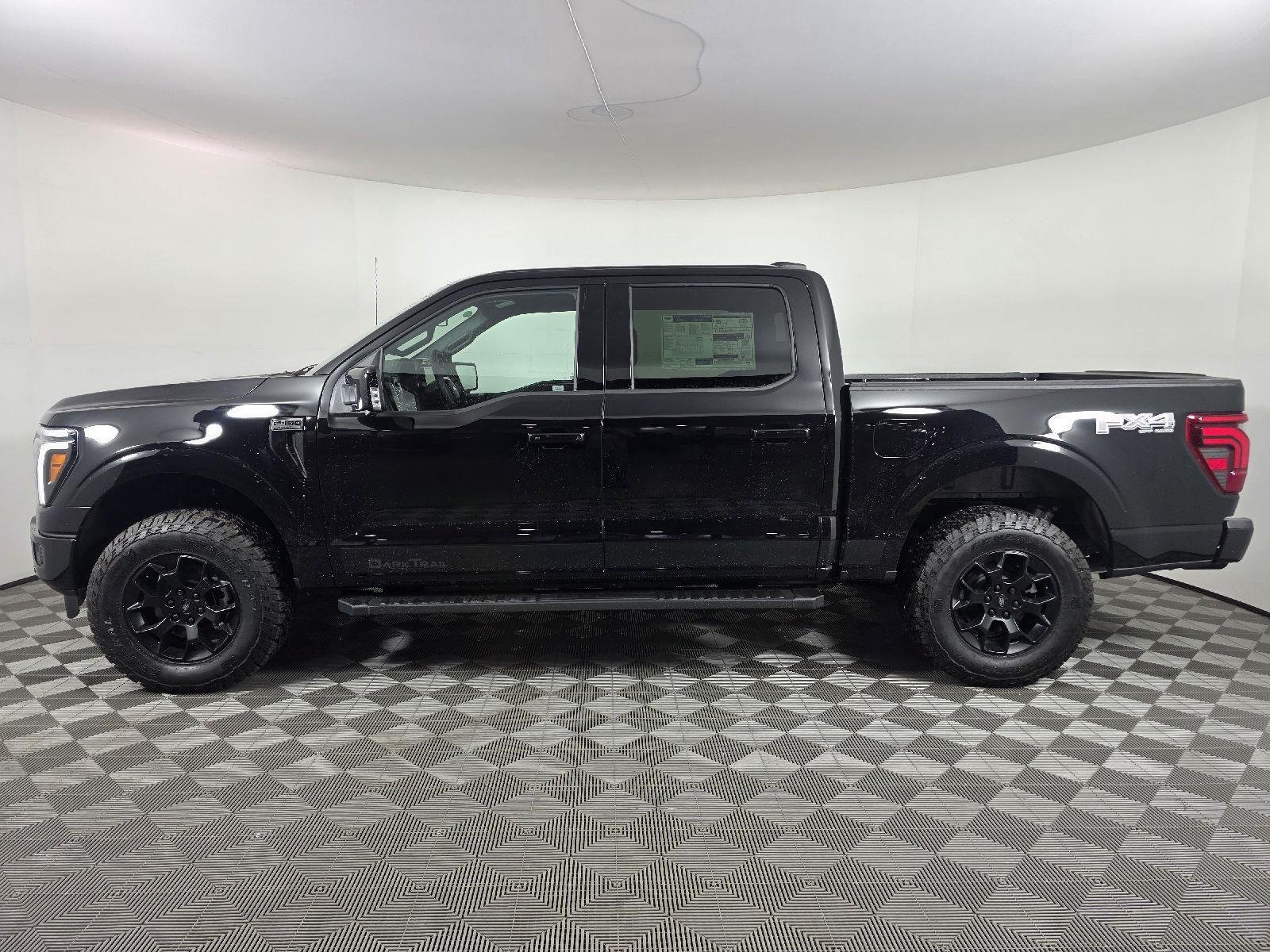 New 2025 Agate Black Metallic Ford Lariat® image 42