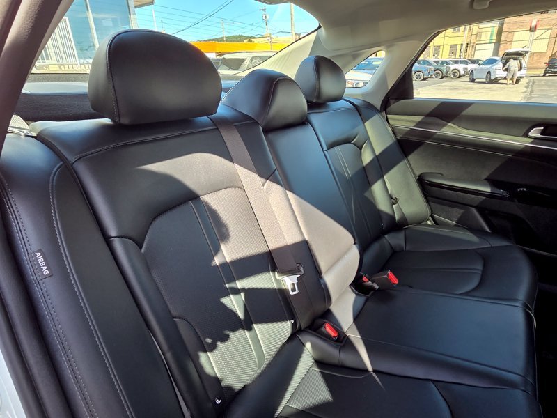 Used 2026 White Kia EX image 16