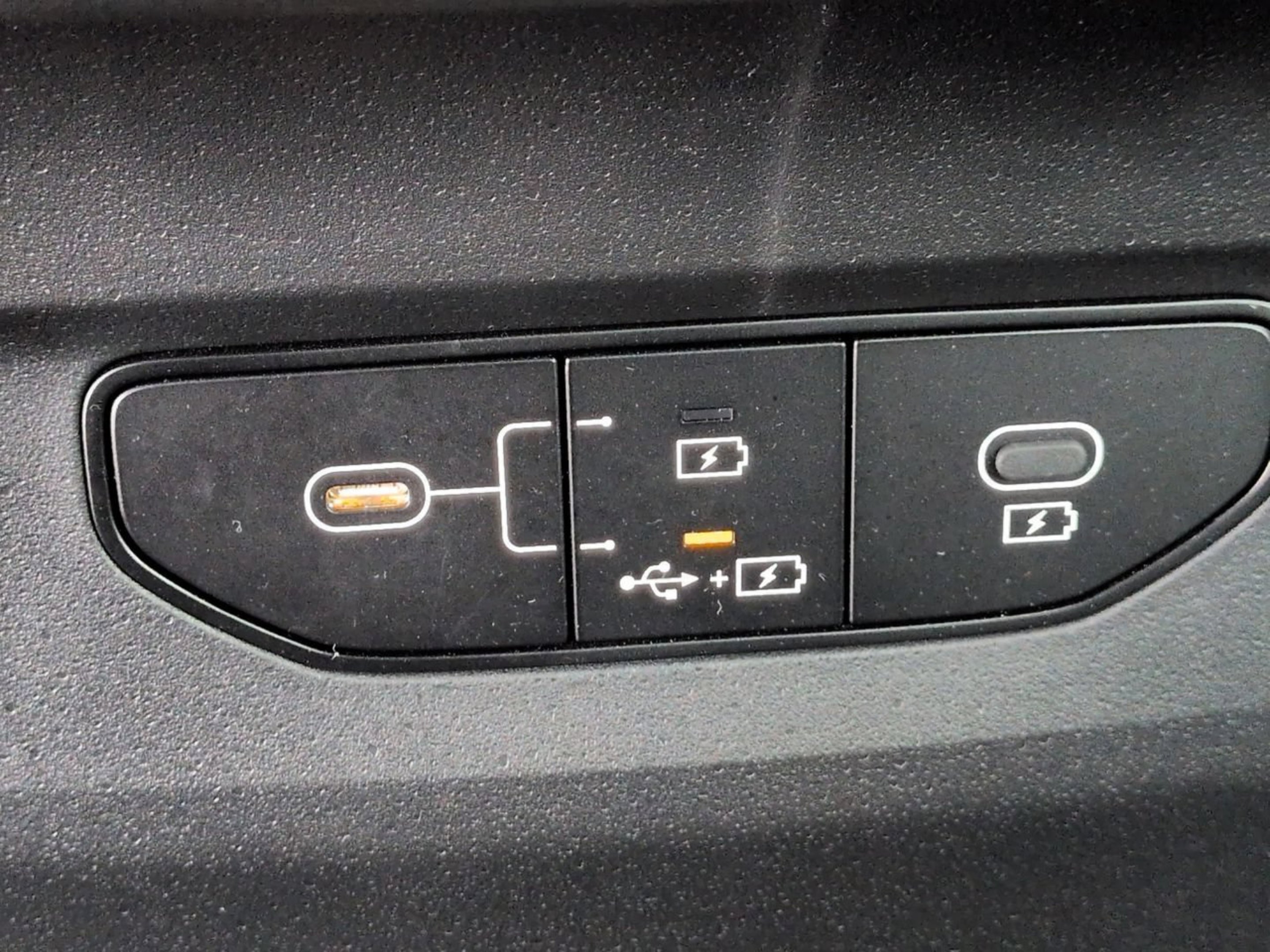 Certified Used 2025 Wolf Gray Kia GT-Line image 23