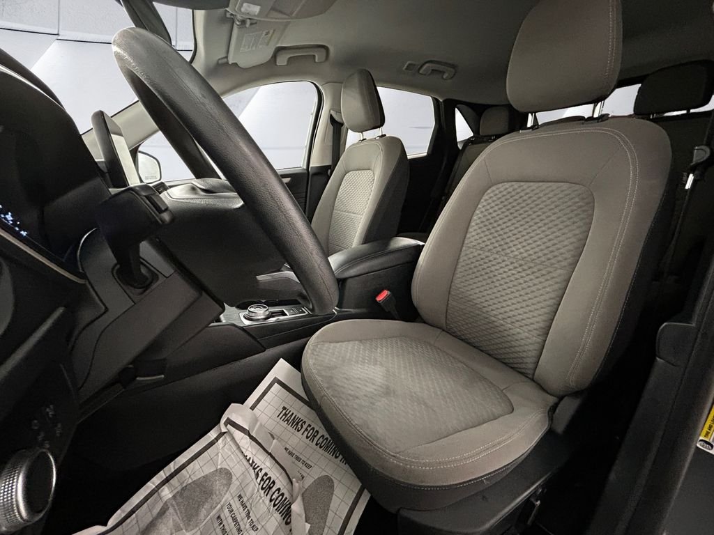 Used 2022 Gray Ford SE image 8