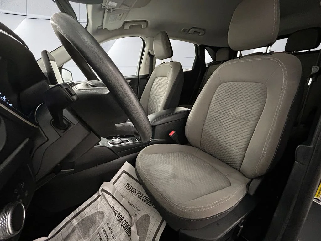 Used 2022 Gray Ford SE image 8