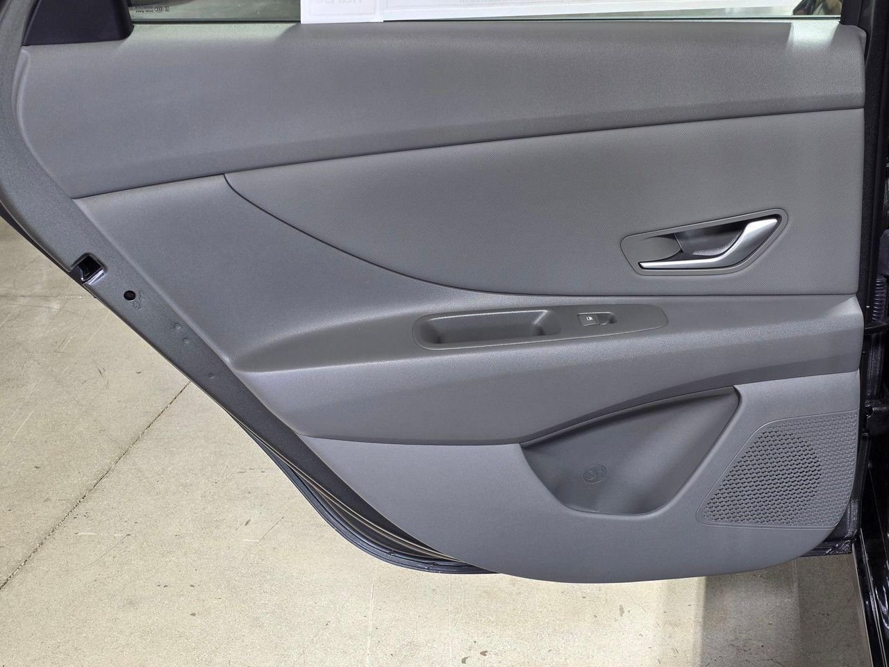 New 2026 Amazon Gray Hyundai SEL Sport image 13