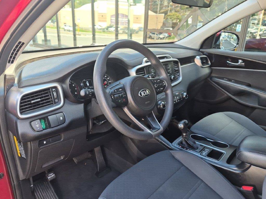 Used 2017 Red Kia LX image 11