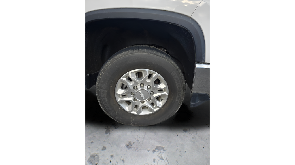 Used 2020 White Chevrolet LT image 15
