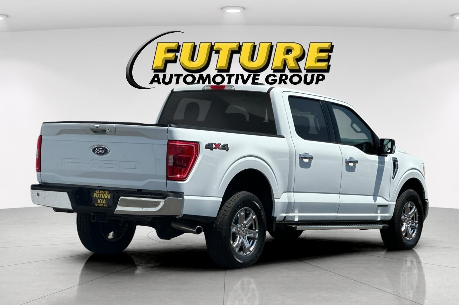 Used 2023 White Ford XLT image 4