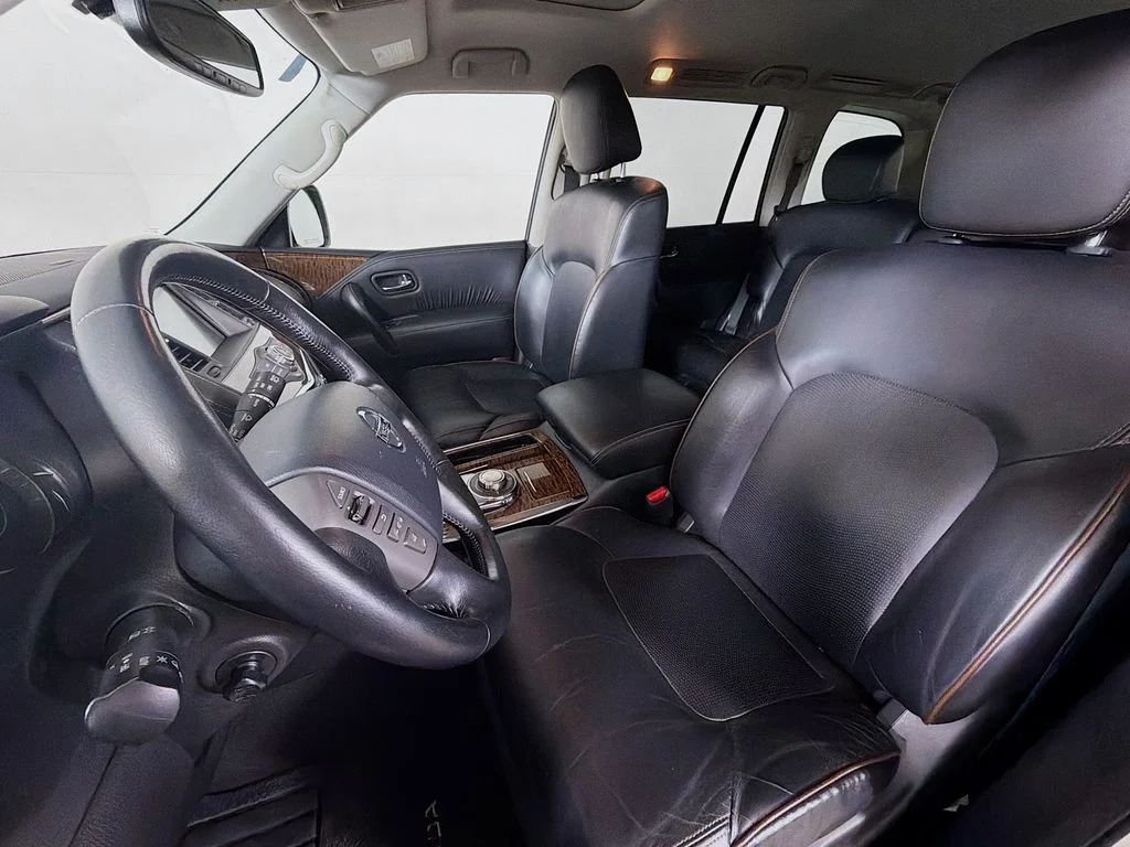 Used 2018 White Nissan SL image 12
