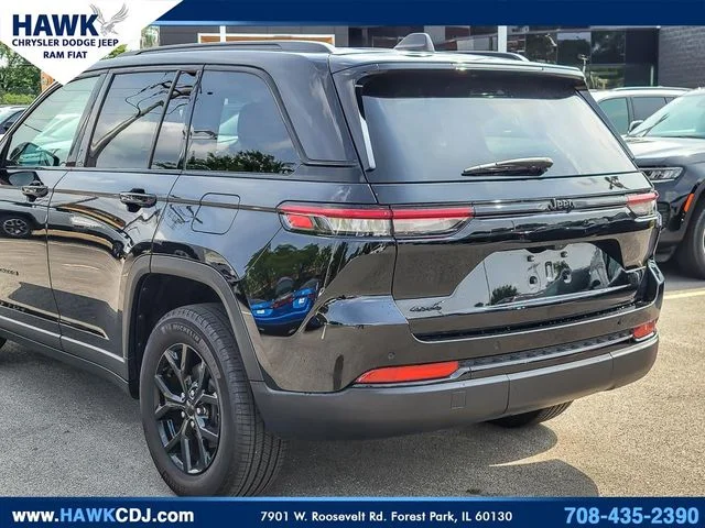 Certified Used 2025 Black Jeep Altitude X image 6