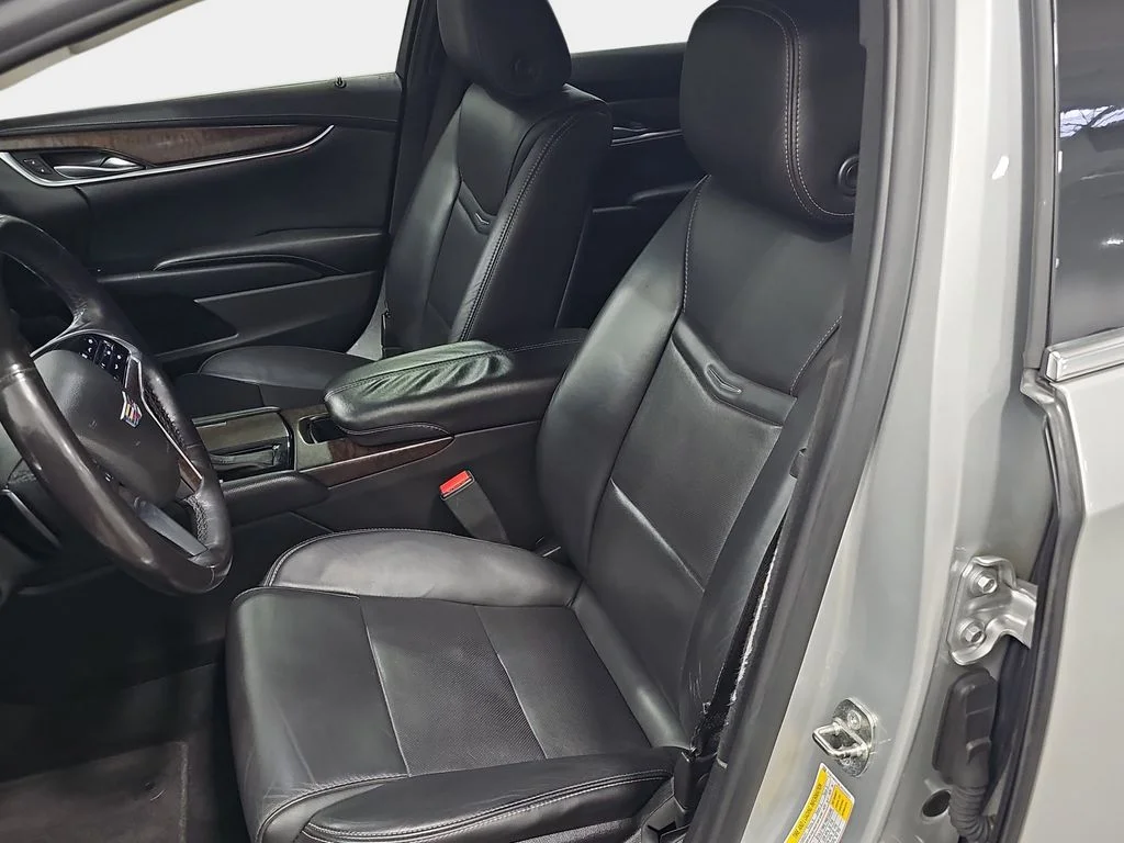 Used 2018 Silver Cadillac Luxury image 17