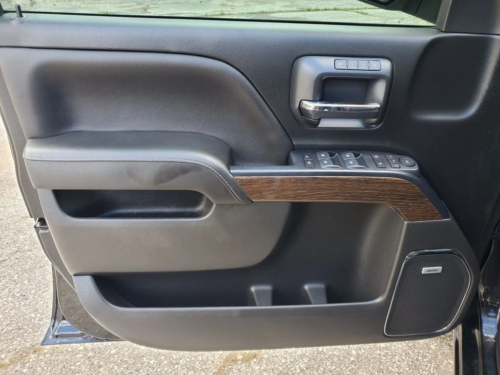 Used 2018 Black GMC Denali image 10