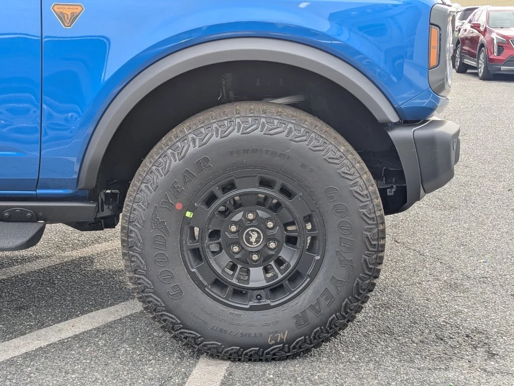 New 2026 Velocity Blue Metallic Ford Badlands® image 10